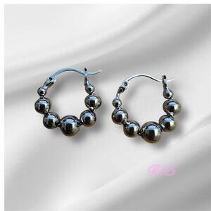 Huggies small bead ball hoop earrings 3/4” fashion earrings